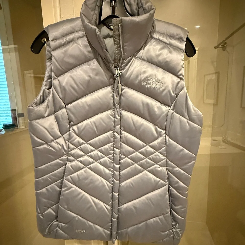 The North Face Women's Gray Puffer Vest - Picture 1 of 3